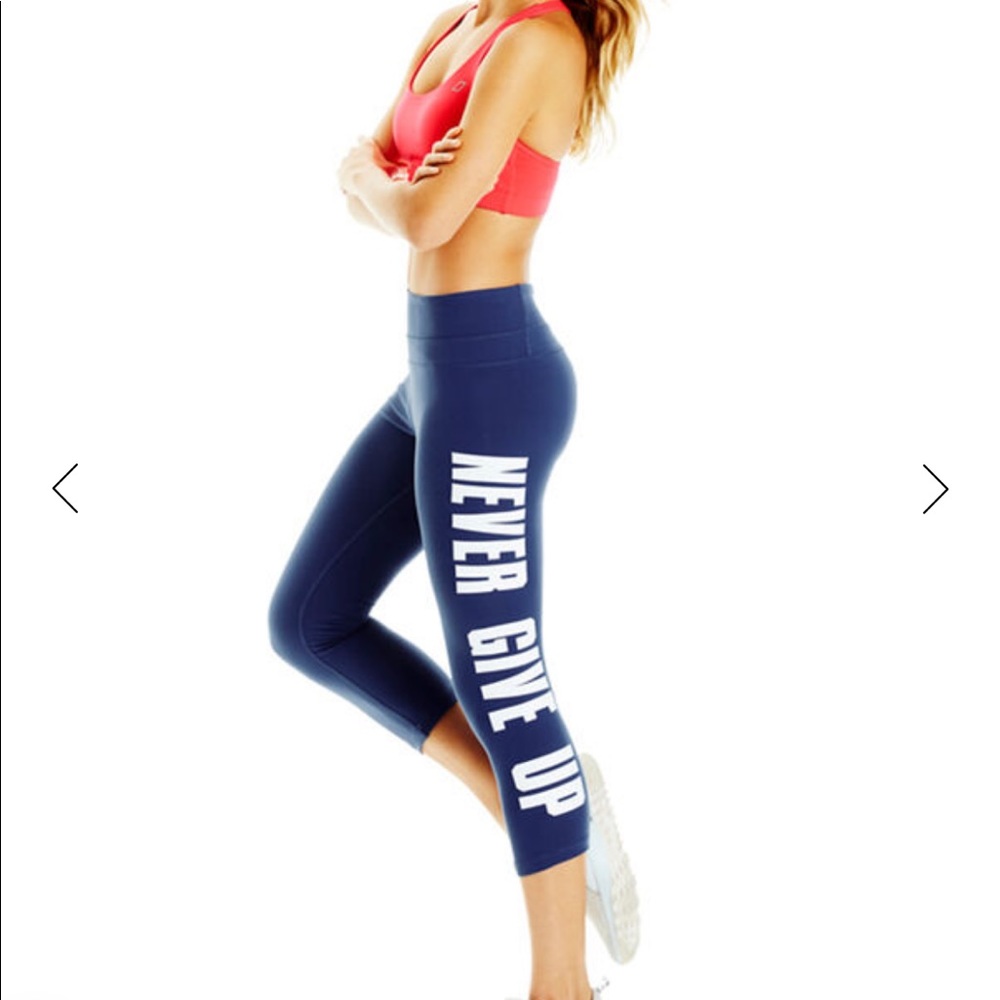 Lorna Jane “Never Give Up “ 7/8 Tight